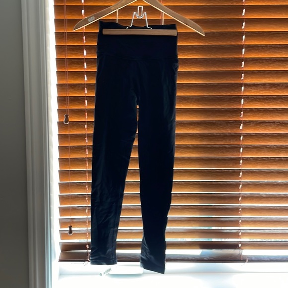 Aritzia black leggings - Picture 1 of 1